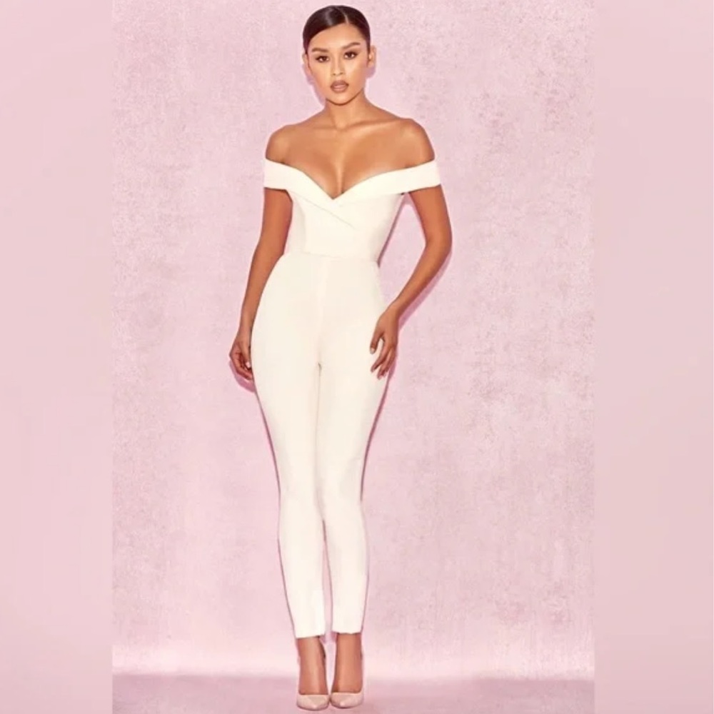 NWT House of CB Bella Light Blush Off-Shoulder Jumpsuit // Size L